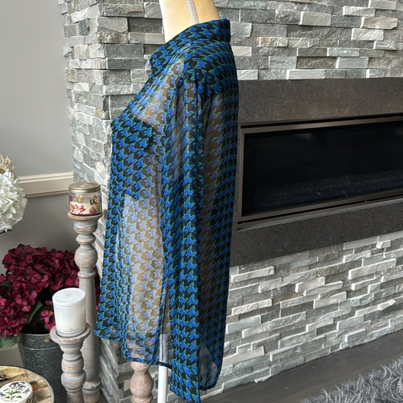 Equipment Sheer Silk Houndstooth Patterned Button Down Blouse Top. Size Small. - Picture 2 of 8